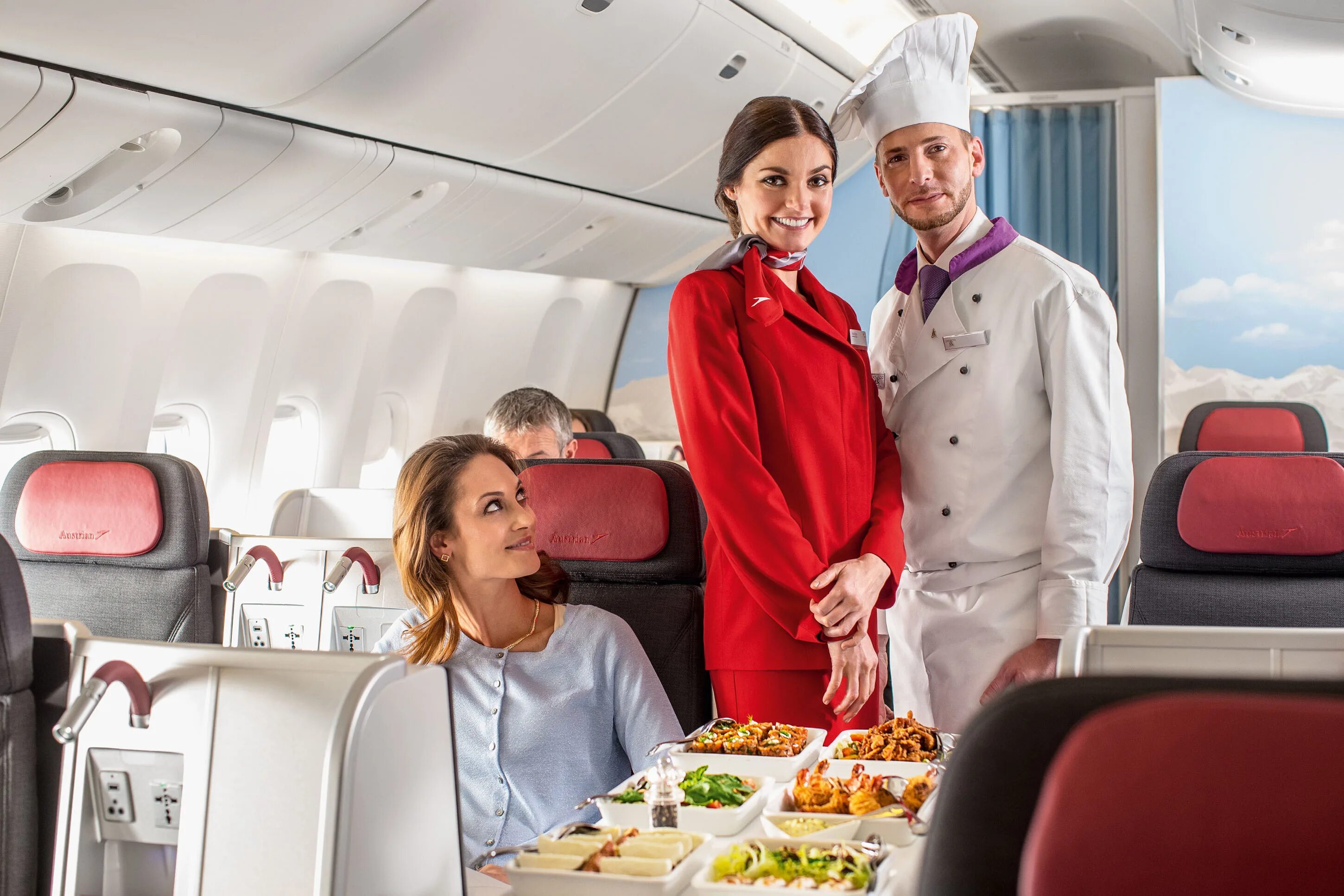 Можно еду на борт самолета. Austrian Airlines бортпроводники. Стюардесса с едой. Стюардесса бизнес-класса. Еда на борту.