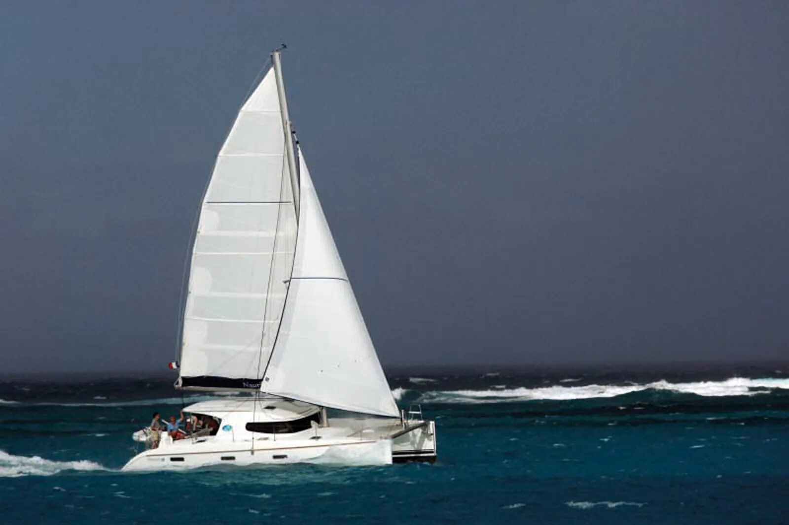 Первый чартер яхты. Море закат корабль фото. Парусной яхты sun odyssey 410. Яхта sun odyssey 509 2015. Sun sailing.