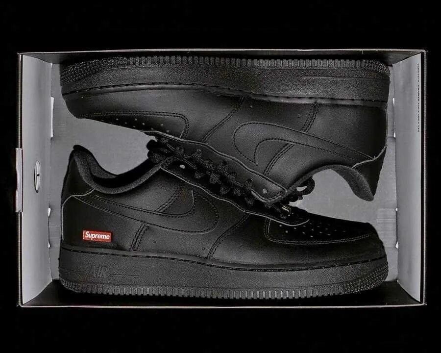Найк аир форс 1 суприм. Af 1 supreme black. Nike af 1 black supreme. Nike air force 1 supreme. Nike air force 1 черные.