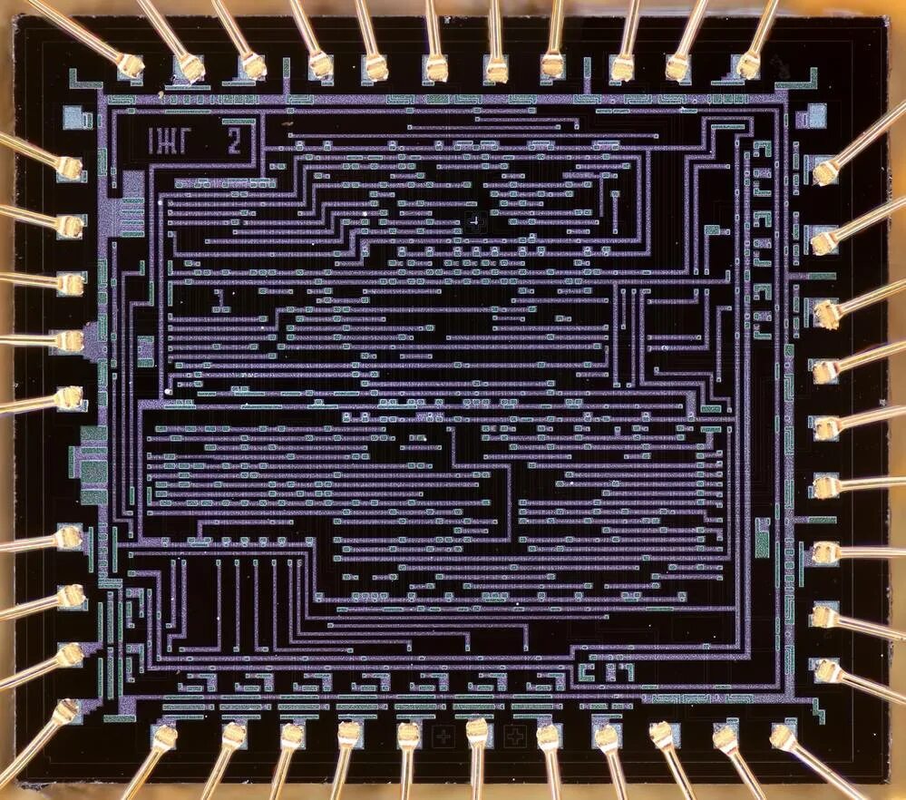 Микропроцессор. Микропроцессоры и микроконтроллеры. Микропроцессор и микроконтроллер разница. Микроконтроллер и микропроцессор. Чем отличается микроконтроллер от микропроцессора.