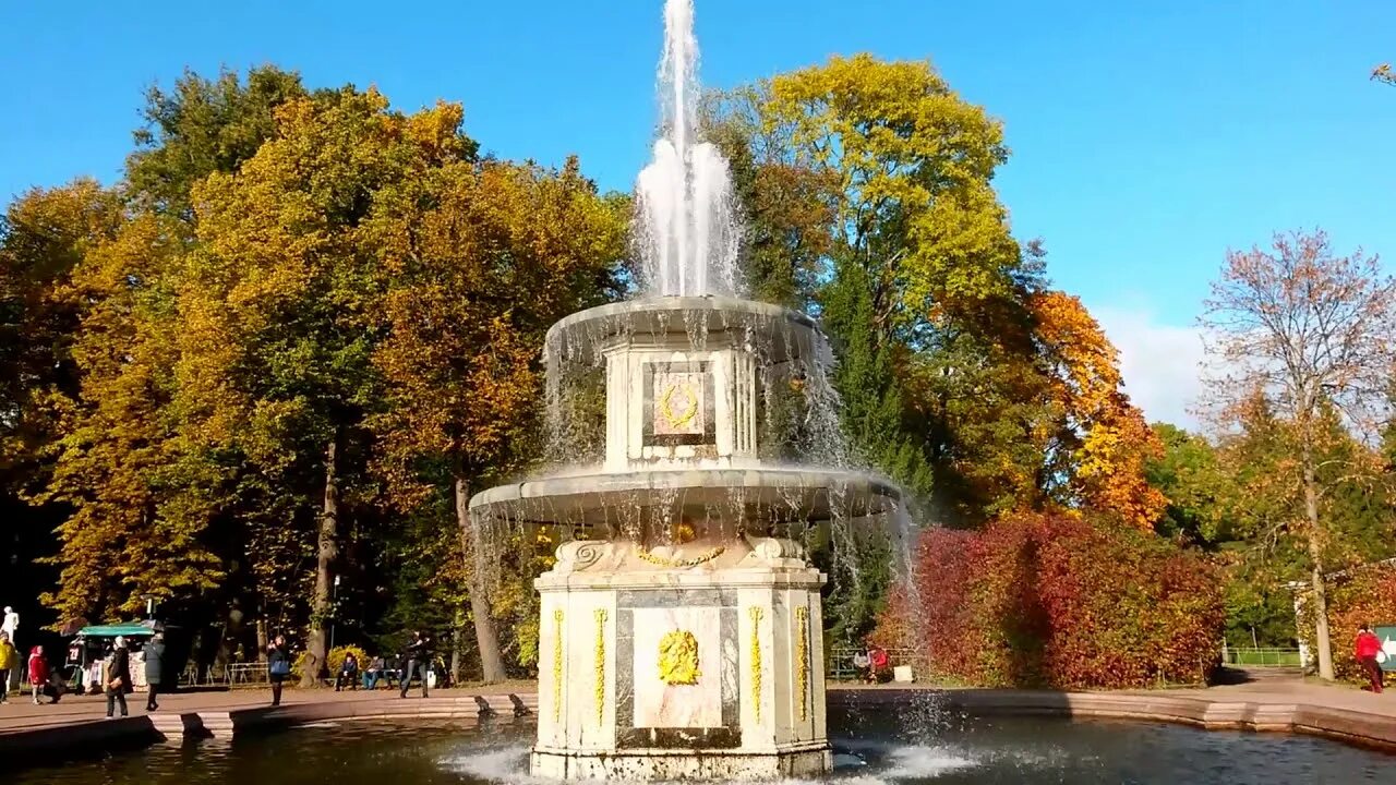 Осенние фонтаны петергофа. Парк фонтанов в петергофе. нижние фонтаны в петергофе. фонтаны нижнего парка в петергофе. фонтан фаворитный в петергофе.