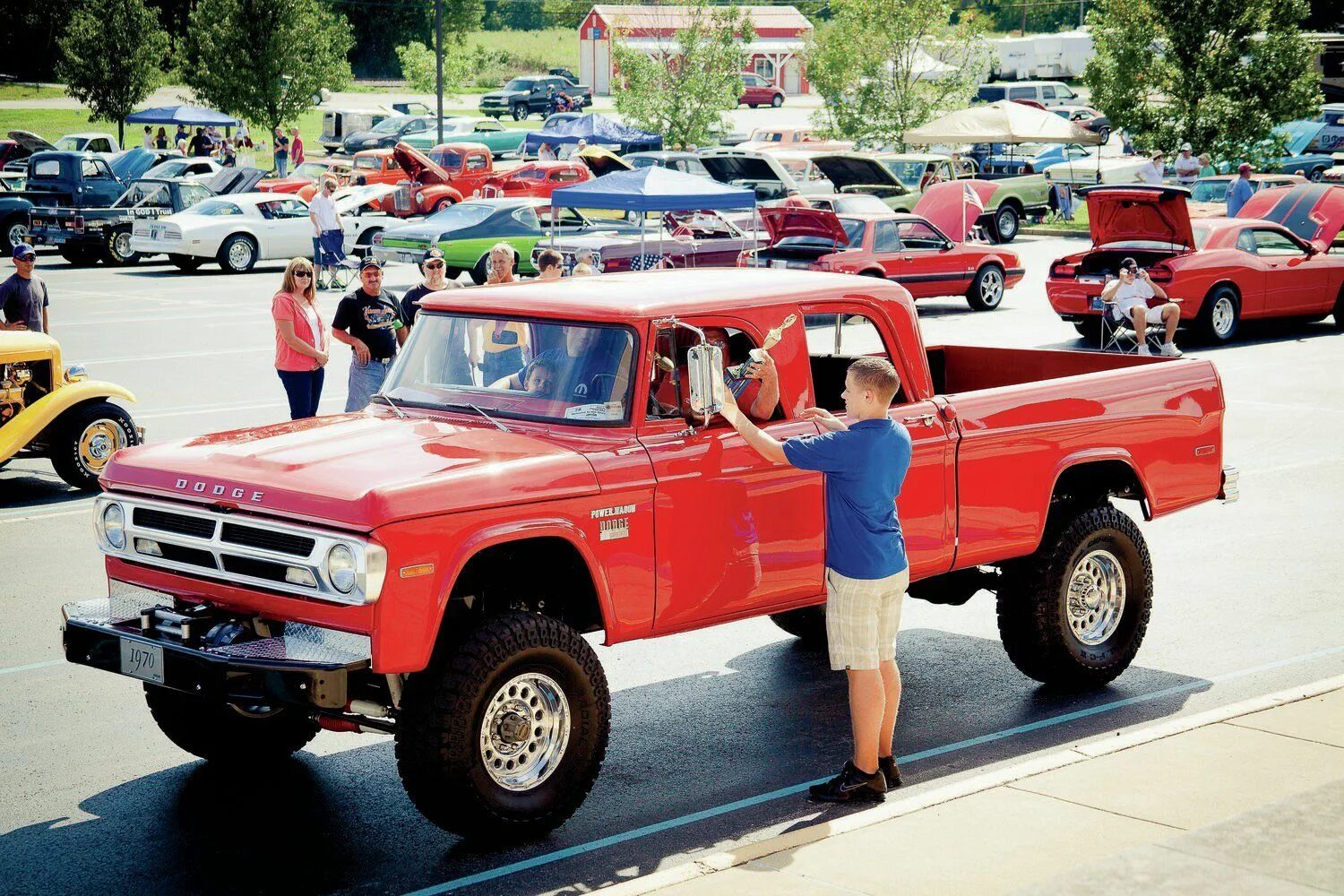 1965 dodge d200. Dodge d300 power wagon 1962. Dodge crew cab. Dodge crew. Dodge challenger 1969 the crew 2.
