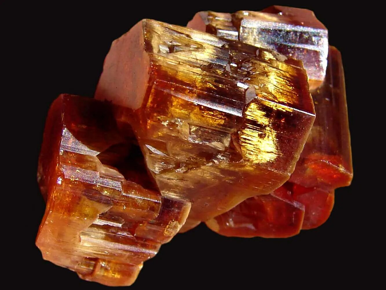 найди минерал. эвдиалит. галька - эвдиалит (хибины). Mineral auction. лизардит минерал.