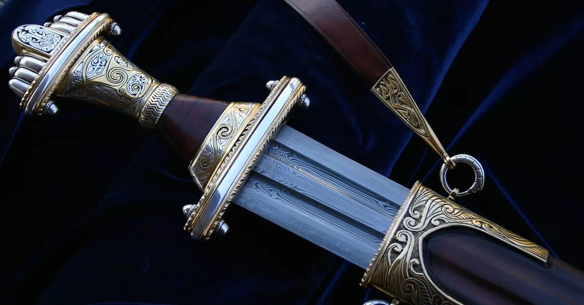 Фото мечите. Киликийский меч-кинжал. Меч Кельт Дамаск. Меровингский меч. Меч Гальский Дамаск.