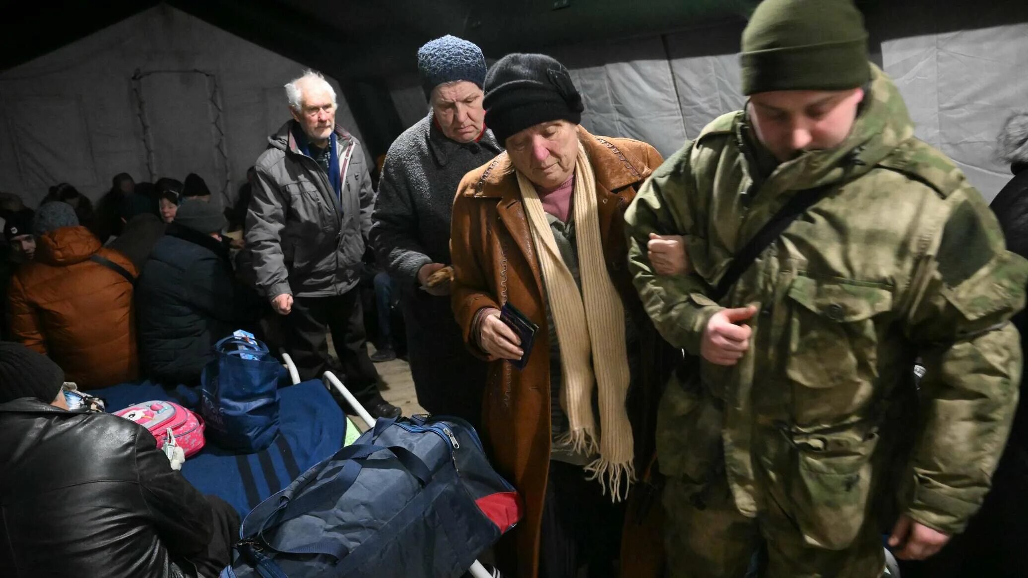 Пленные россияне в Украине 2022. Гуманитарный коридор из Мариуполя. Новости украины на сегодня свежие срочно