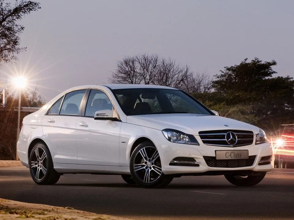 Безупречная завершённость дизайна: купе Mercedes-Benz С-Класса W204