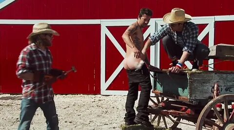 Bam Margera Naked in Jackass 2 - Hunk Highway.