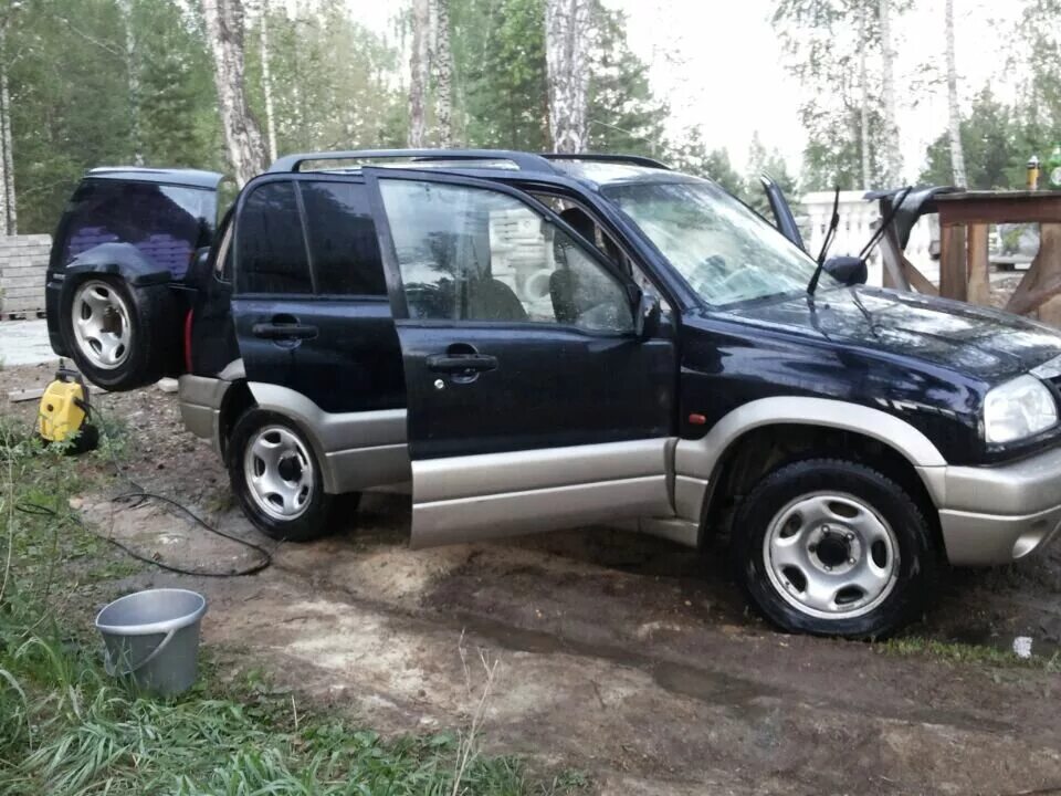 Suzuki grand vitara 2000 год. Suzuki Grand Vitara 2000. Suzuki Grand Vitara 2000 года. Suzuki Grand Vitara 2000г. Гранд Витара 2000 года.