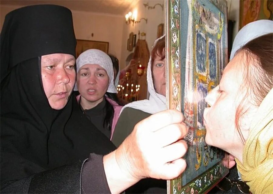 Шутки про православие. Фанатичный священник. Православные идиоты. Православие приколы. Злые верующие.