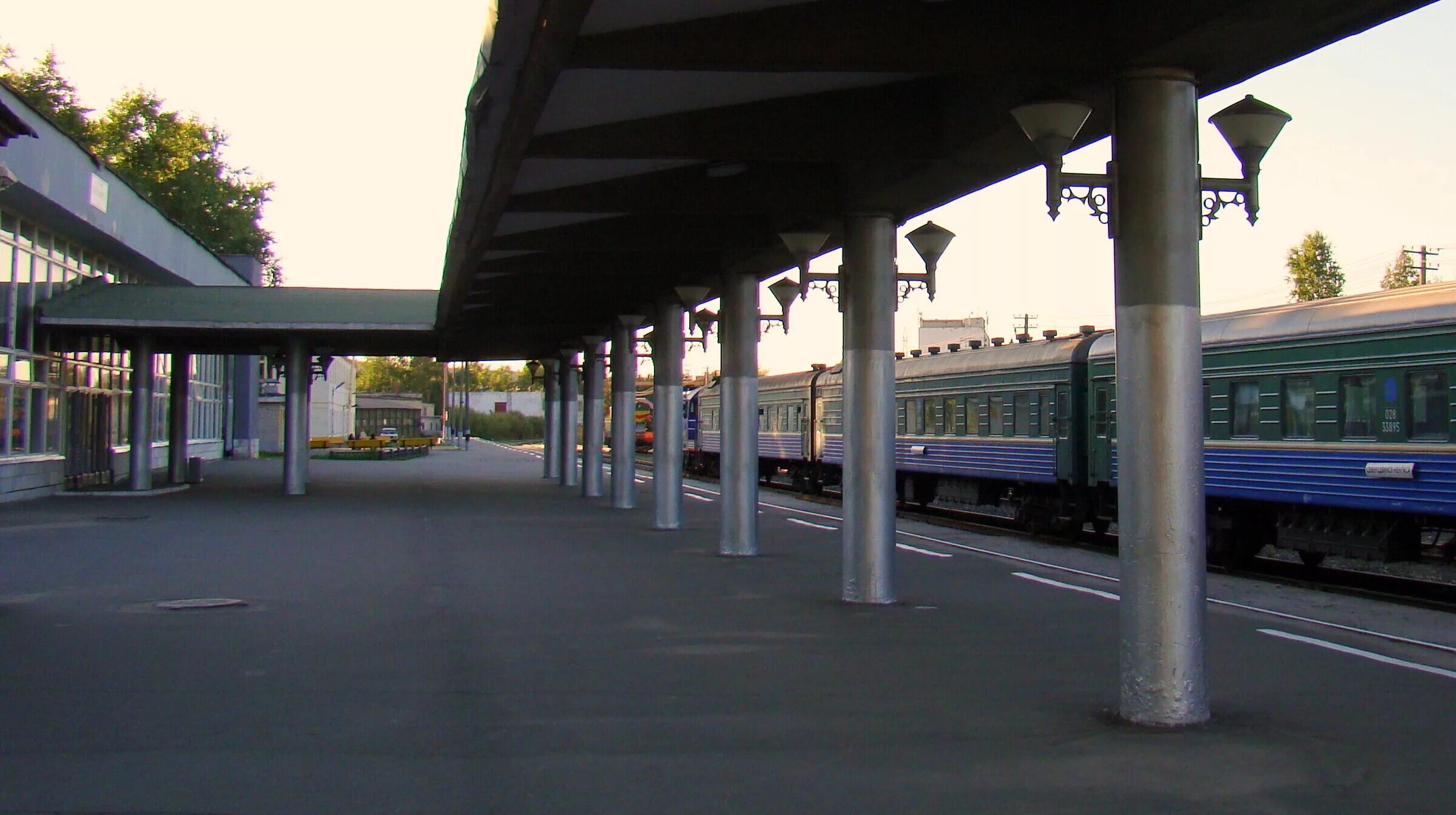 ж/д вокзал северодвинск. станция северодвинск. северодвинский жд вокзал северодвинск. жд северодвинск. вокзал город северодвинск.