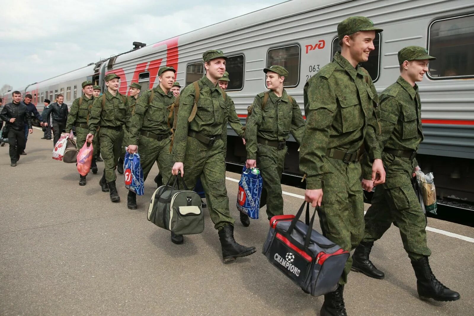 Призывная компания сроки. Военный прокурор Западного военного округа Егиев. Призыв в армию 2022 срочников. Осенний призыв.