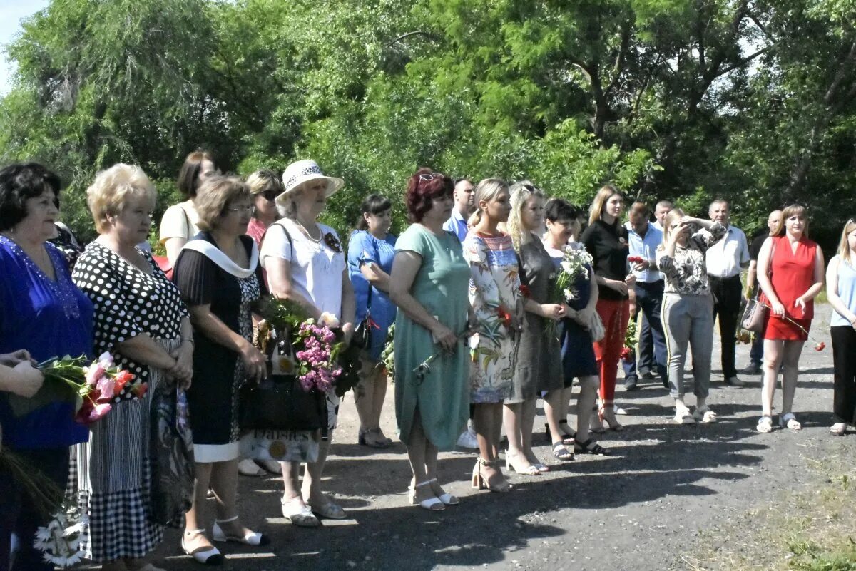 Погода в перевальске на 10 дней луганской. Погода в перевальске на 10 дней луганской. Погода в перевальске на 10 дней луганской. Перевальск лнр. Новости лнр перевальск.