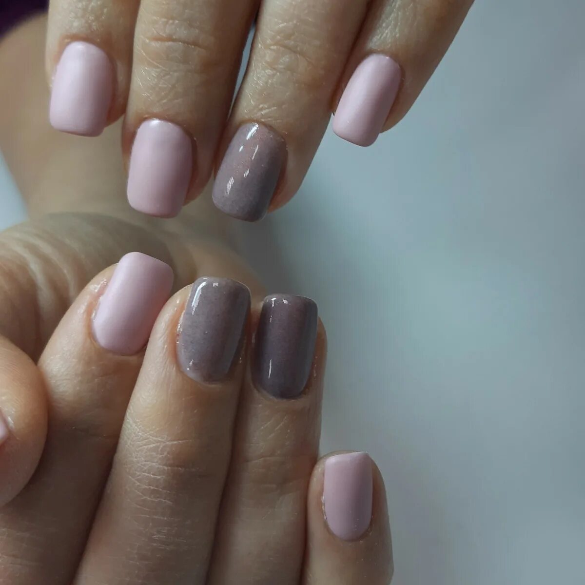 однотонный маникюр на короткие ногти. однотонный маникюр пастельных тонов. шеллак нюдовые оттенки 2020. однотонный пастельный маникюр. однотонный маникюр пастельных тонов.