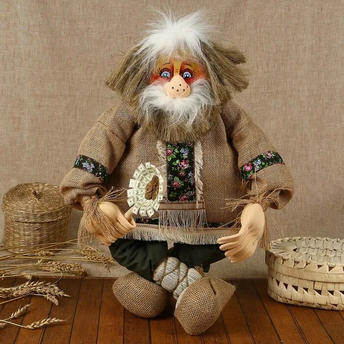 Домовенок кузя оберег. Домовой кузя. Интерьерная кукла домовой. Дорогой домовой. Домовенок кузя с веником.