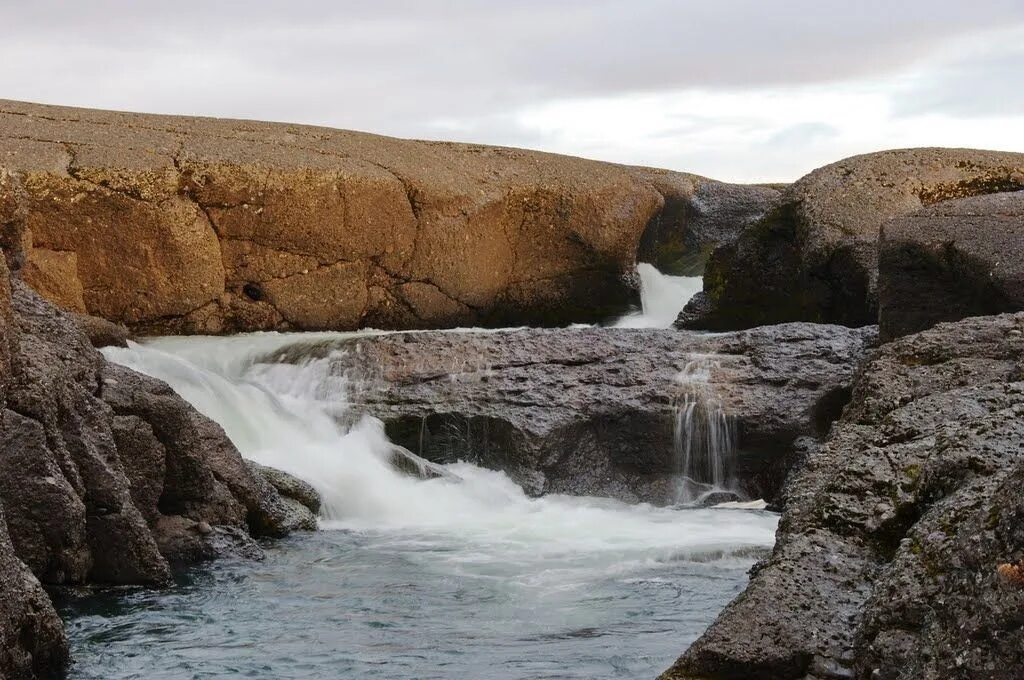 Водные объекты пензенского кра. Река чапома мурманская область. Гидрологические памятники природы воронежской области. Национальный парк наханни долина безголовых. Озеро шайтан уржумский район кировская область.