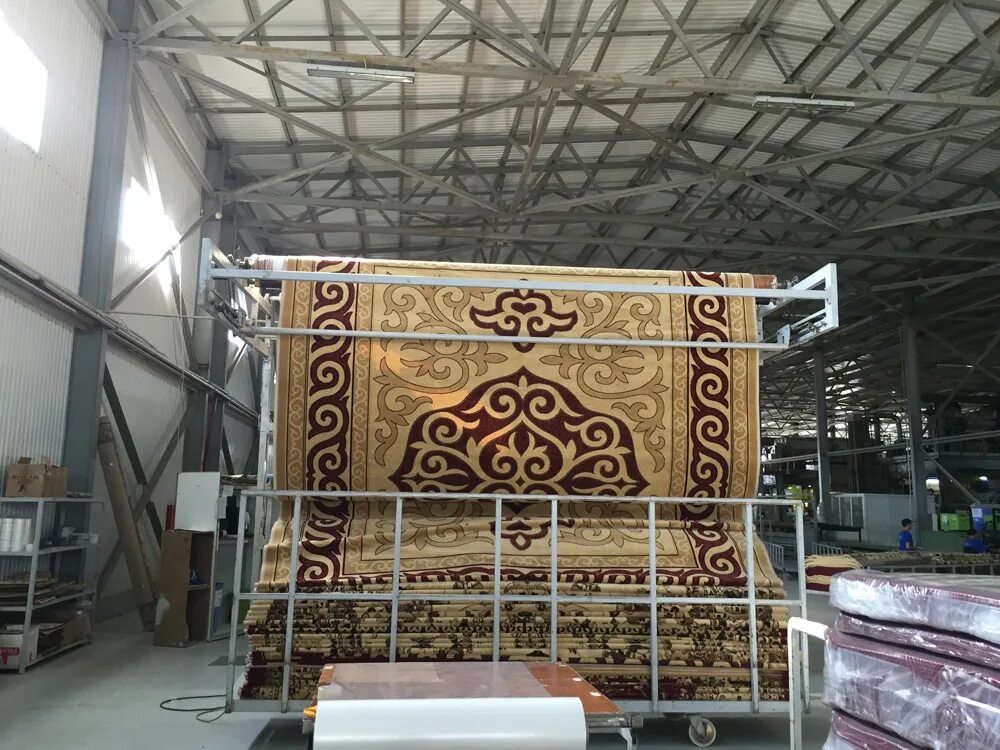 Ковры казахстанского производства. Тоо балу. Тоо балу. Аппарат для изготовления ковров. Тоо балу.