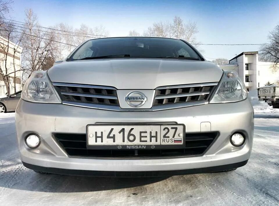 Nissan Tiida ПТФ. Nissan Tiida 2007 туманки. Противотуманки Ниссан Тиида. Ниссан Тиида ФСО. Противотуманные фары ниссан тиида