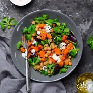 Салат с тыквой и нутом