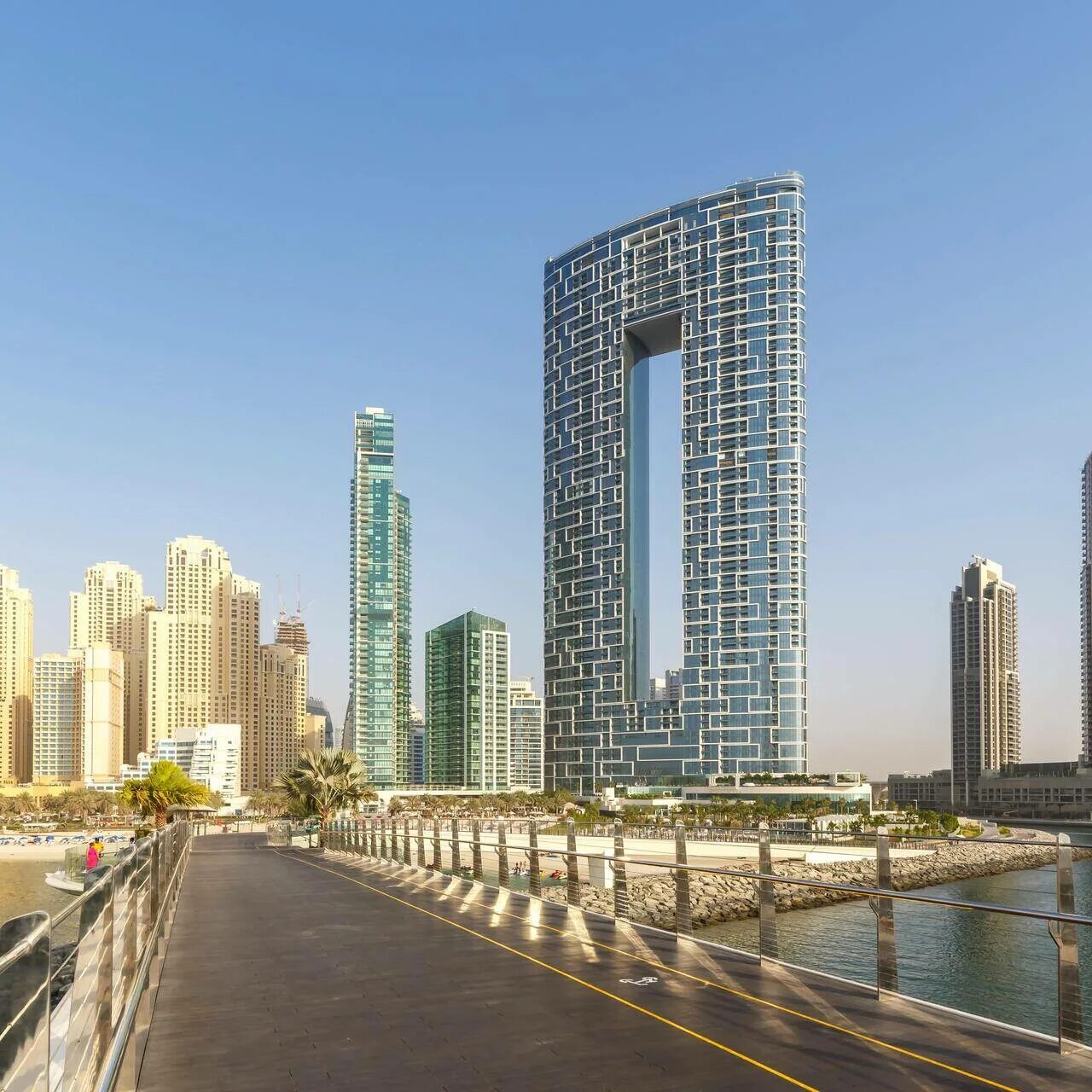 Jumeirah street. Набережная джумейра в дубае. Jumeirah street. Оаэ мадинат джумейра. Эмираты отдых.