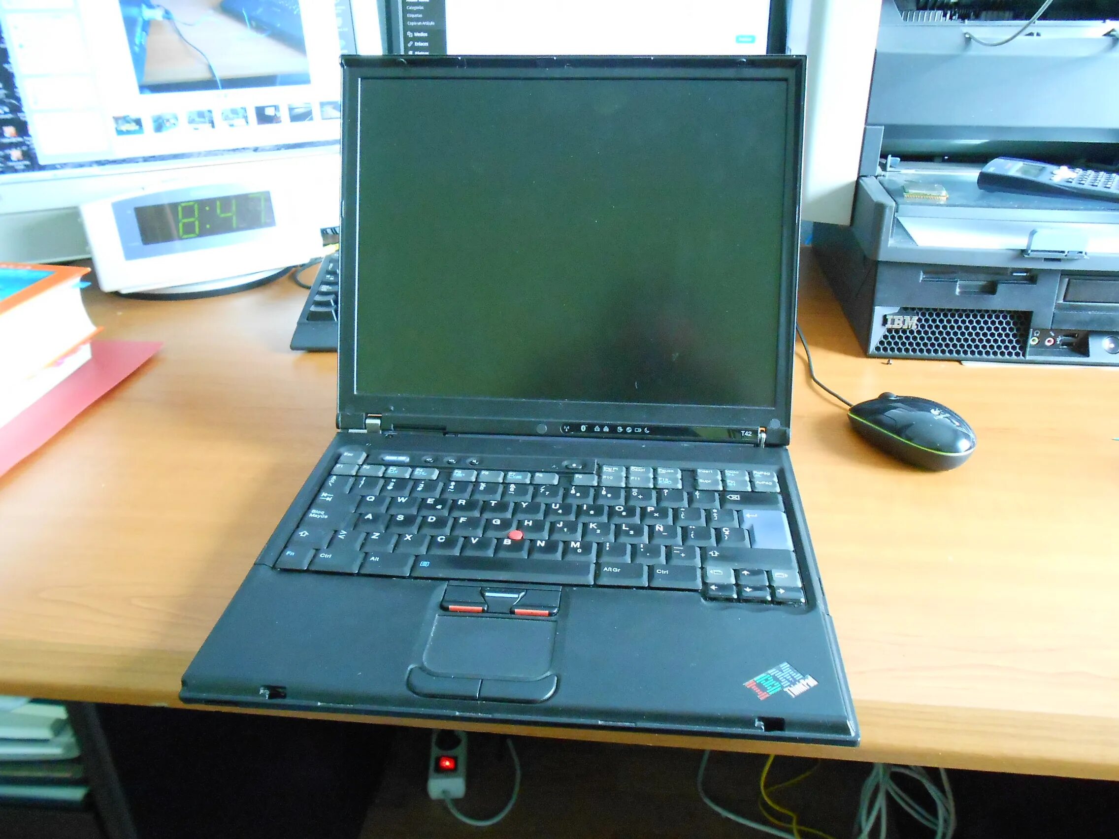 Ibm t43. IBM THINKPAD t42. IBM THINKPAD экран t43. IBM THINKPAD t43 апгрейд. IBM t710.