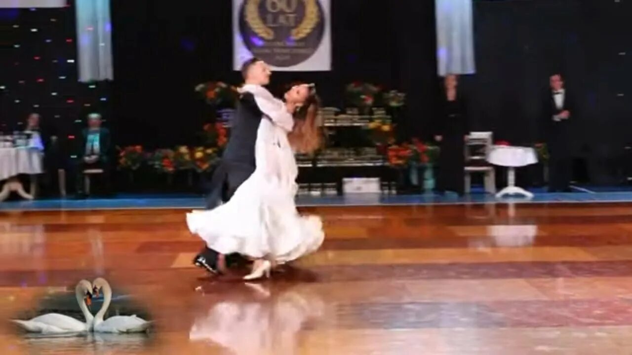 Белый танец песня слушать. Видео песни белый танец. Танец под песню белый танец. Видео песни белый танец. Белый танец песня.