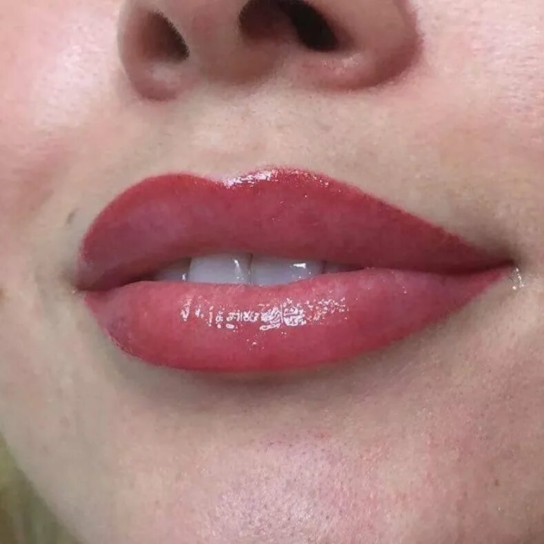 Перманент губ цвета. Татуаж губ до и после. Заживление губ после татуажа по дням. Татуаж губ светлый кайал. Татуаж губ.