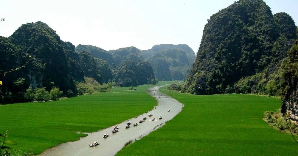 Best vietnam. Долина Баксон Вьетнам. Ландшафтный комплекс Чанган. Ландшафтный комплекс Чанган-Тамкок-Битдонг. Комплекс Транг АН Вьетнам.