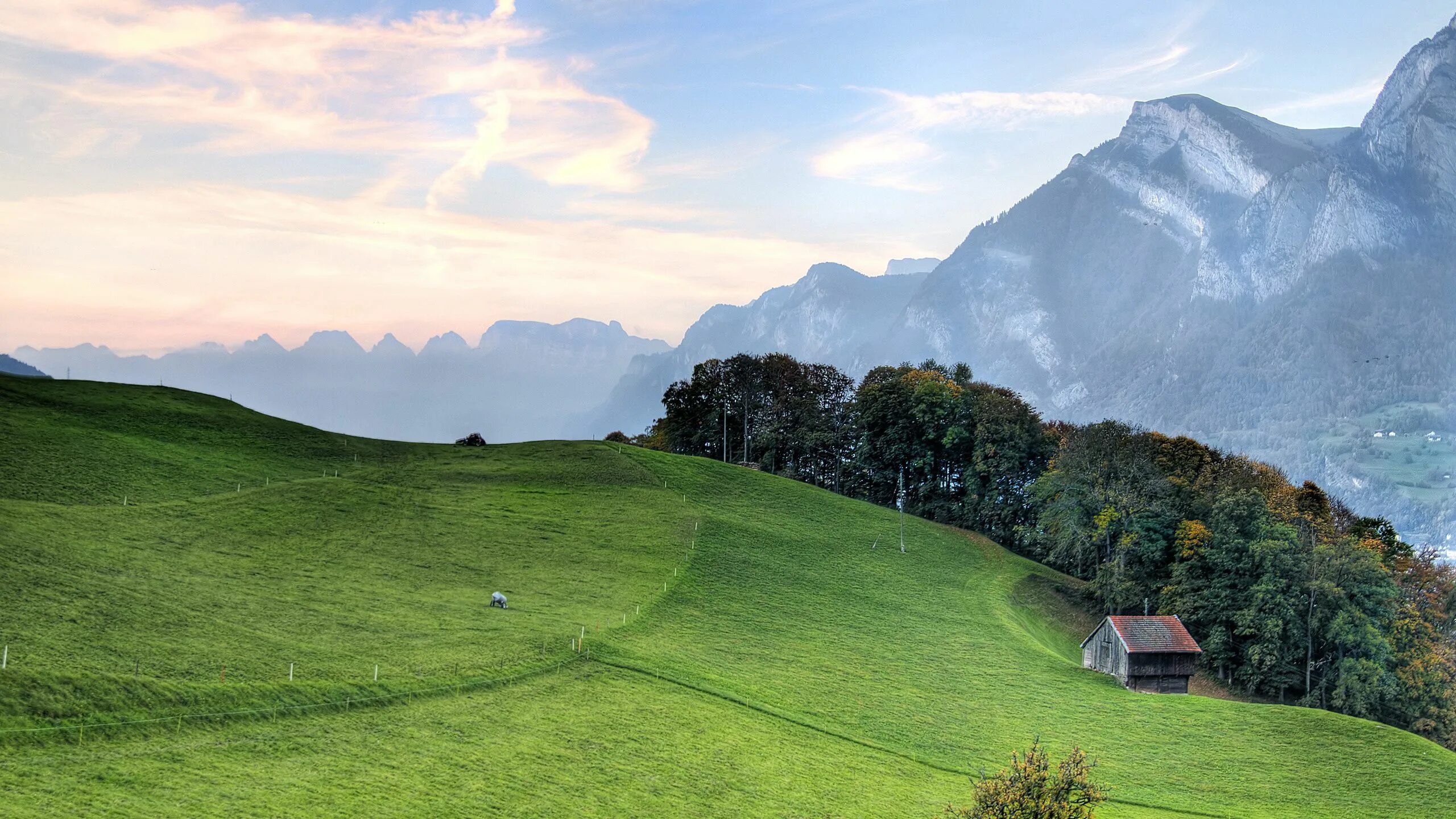 Жизнь холмы. Холмы швейцарии. зеленые холмы доломитовые альпы. green hills зеленые холмы. румыния альпийские луга.