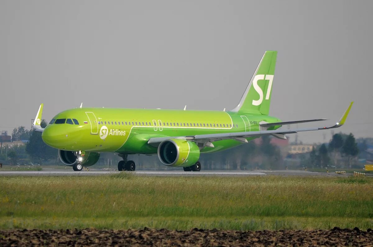 S7 airlines москва. Аэробус а320 s7. S7 Airlines a320neo. A320 Neo s7. S7 Airlines Airbus a320neo.