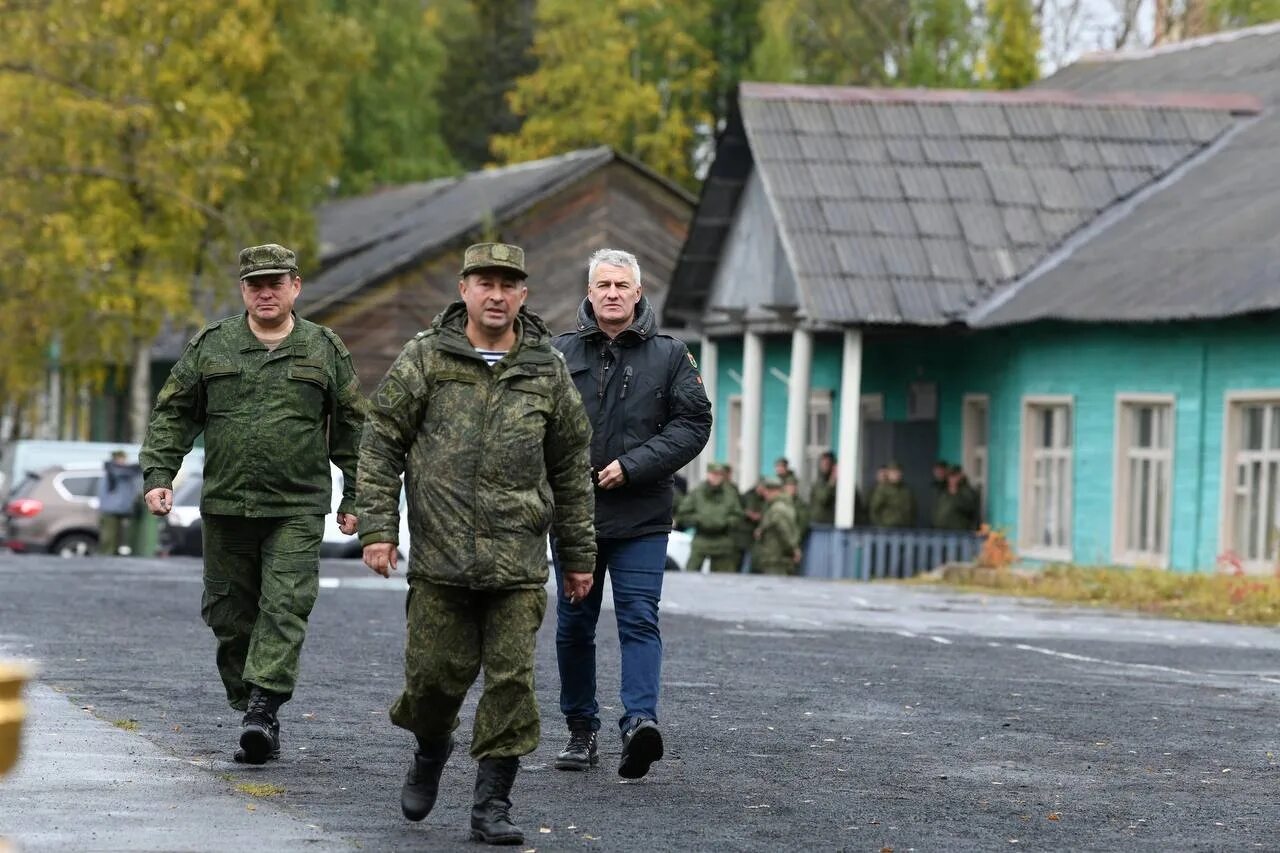 Мобилизация многодетных отцов последние новости на сегодня. Мобилизация в Петрозаводске. Призывной пункт. Семья мобилизованного в Карелии. Петрозаводск сборный пункт  резервистов.