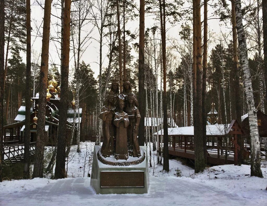 Монастырь ганина яма. Ганина яма екатеринбург лилии. Ганина яма сколько. Монастырь ганина яма екатеринбург. Ганина яма памятник.