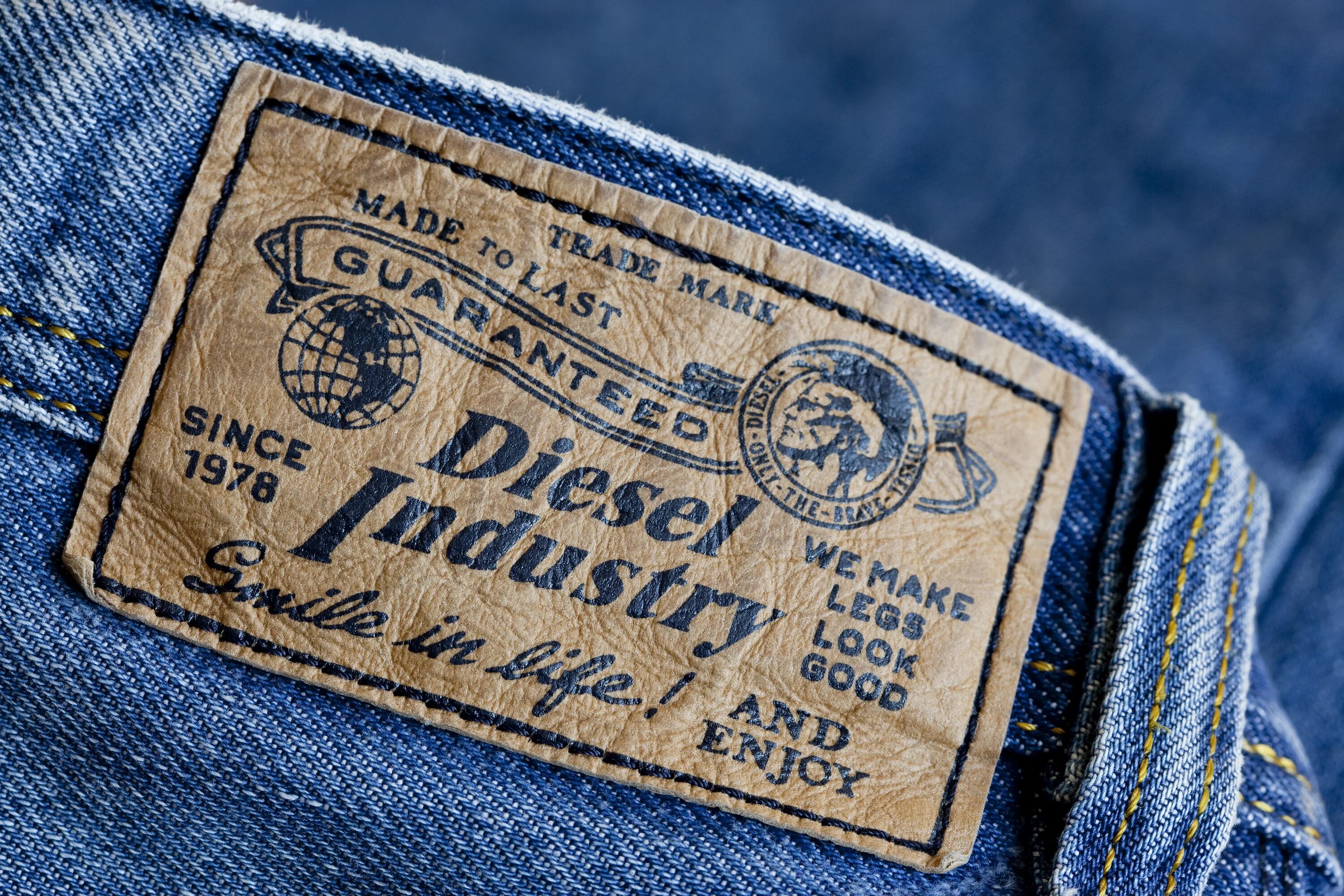 Diesel industry Denim Division джинсы. Лейбл джинсов. Джинсы дизель лейбл. Лейбл на джинсах Diesel. Без лейблов