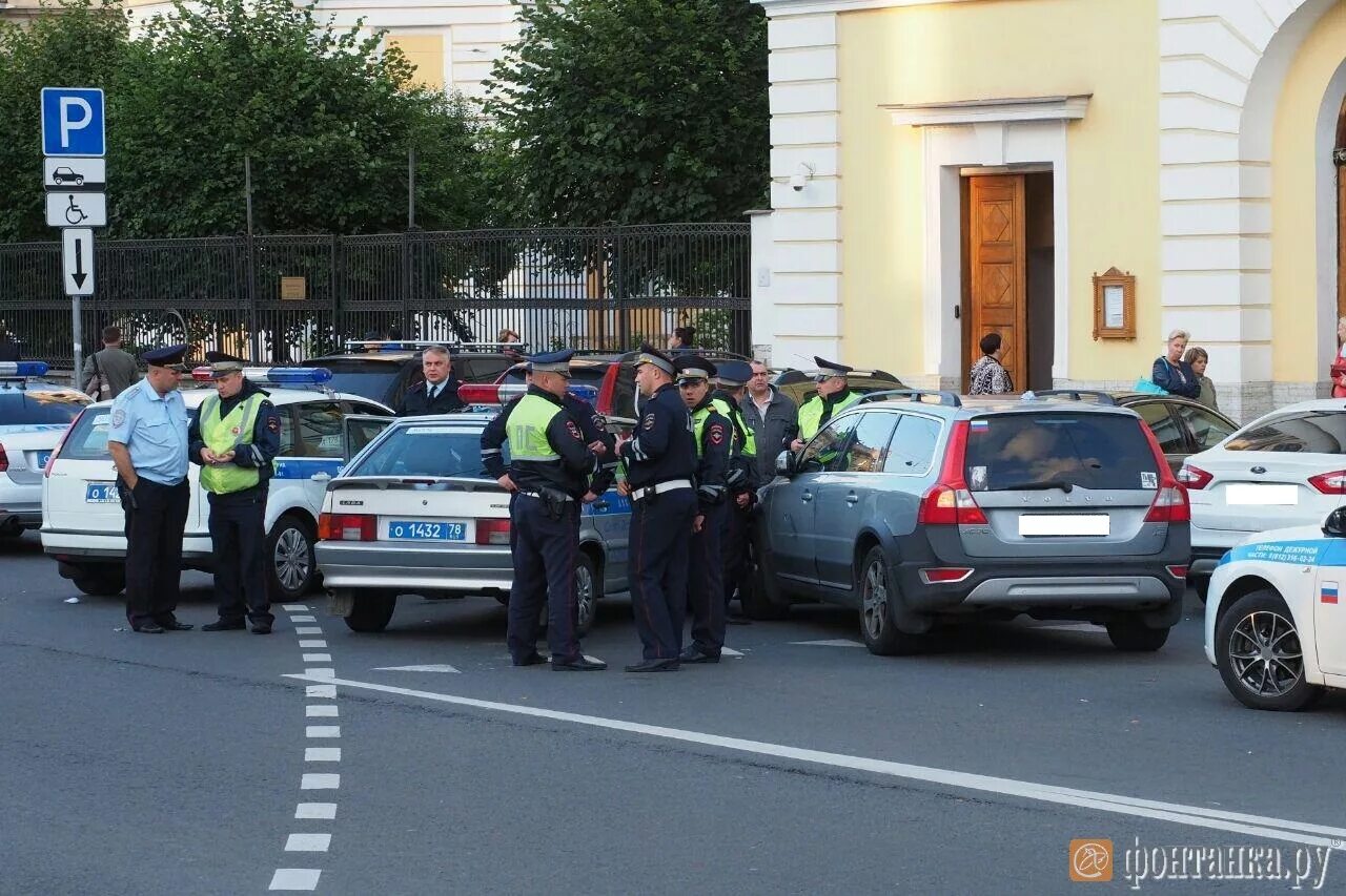 Дпс петербург. Дпс санкт-петербург. гаишники в санкт-петербурге. госавтоинспекция санкт-петербург.