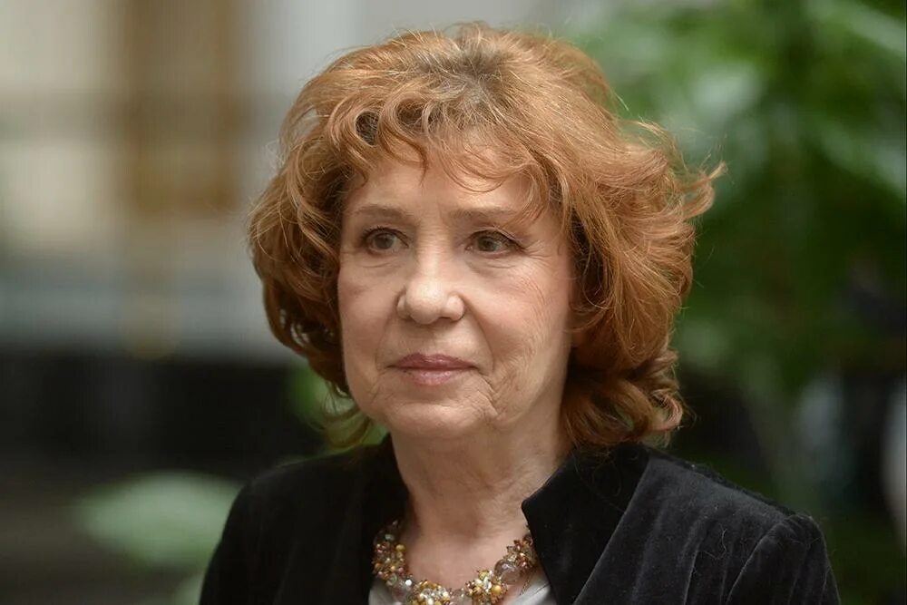 Елена камбурова биография личная жизнь Елена Камбурова: Защита животных снизит жестокость в отношениях людей Российск