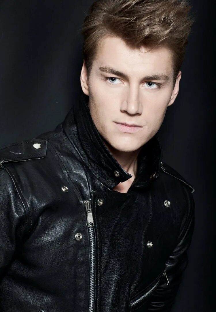 алексей воробьев. алексей воробьёв евровидение 2011. алексей воробьев фотосессия. сколько лет андрею воробьеву. алексей воробьев.