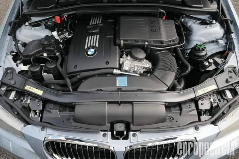 N 46 5. BMW e90 328i двигатель. BMW 335 e90 мотор. Мотор BMW e90 325. BMW e90 2.5 n52 мотор.