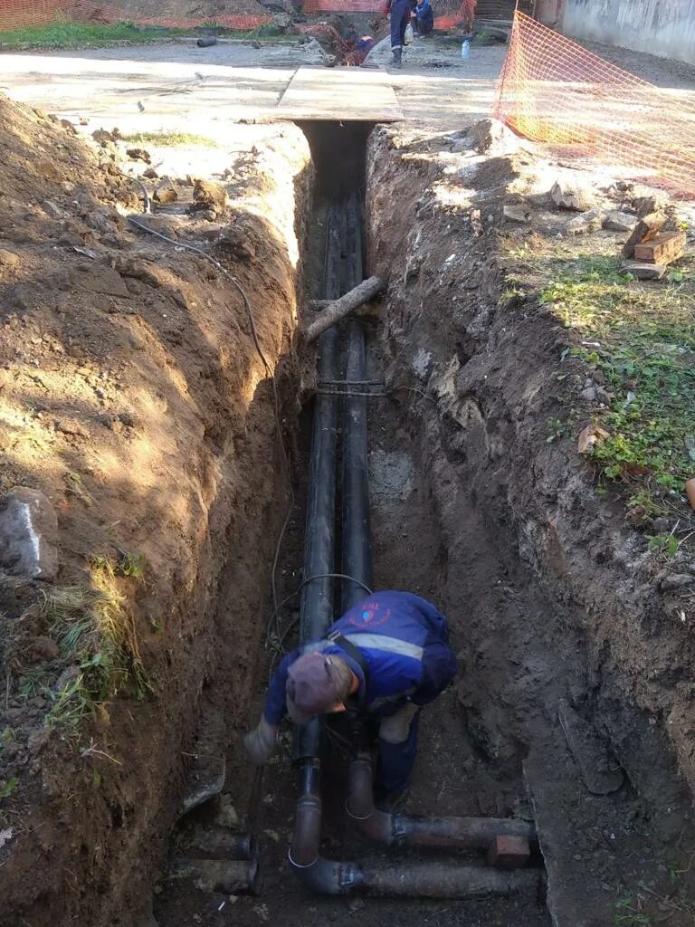 Трубы теплотрассы. Ростов порыв теплотрассы. Теплотрасса ростов на дону. Теплосети в городе. Порыв теплосети ростов на дону.