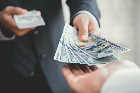 Занять денег у знакомых