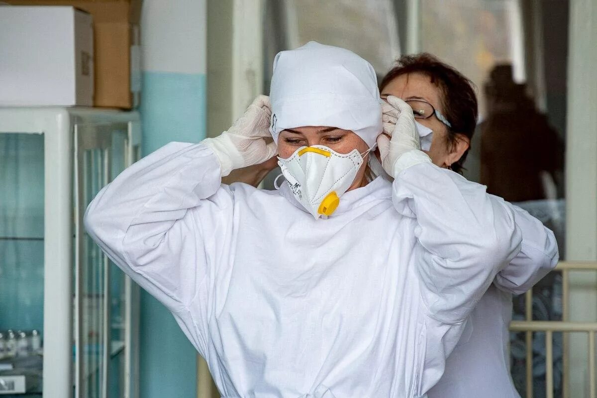 Медработники коронавирус. Пациент и врач в красной зоне. К врачу 19. Работа врач ковид. Работа врач ковид.