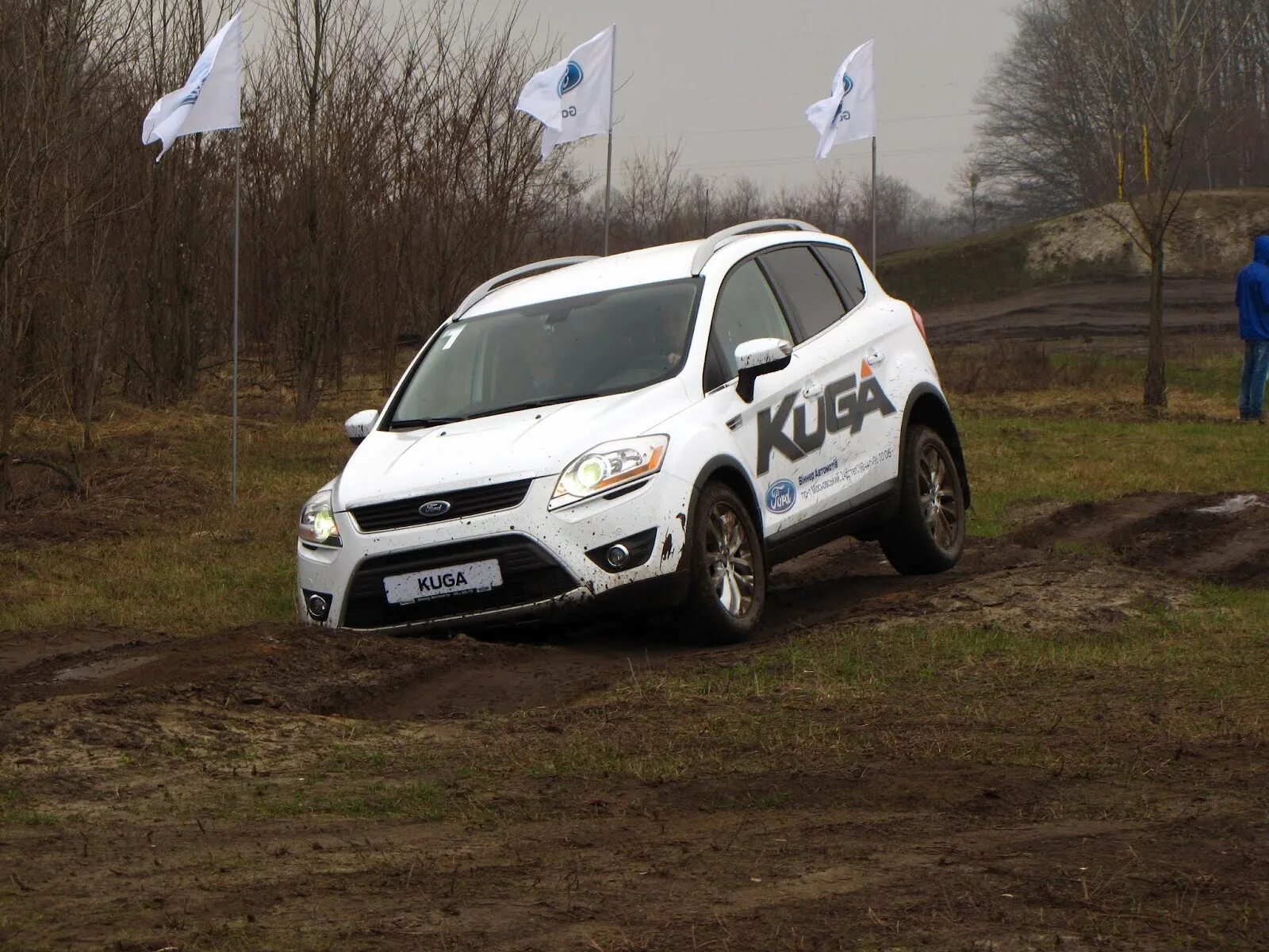 Отзывы тест драйв. Тест драйв Kuga. Ford Kuga off Road. Куга м 2 тест драйв. Куго Ферст.