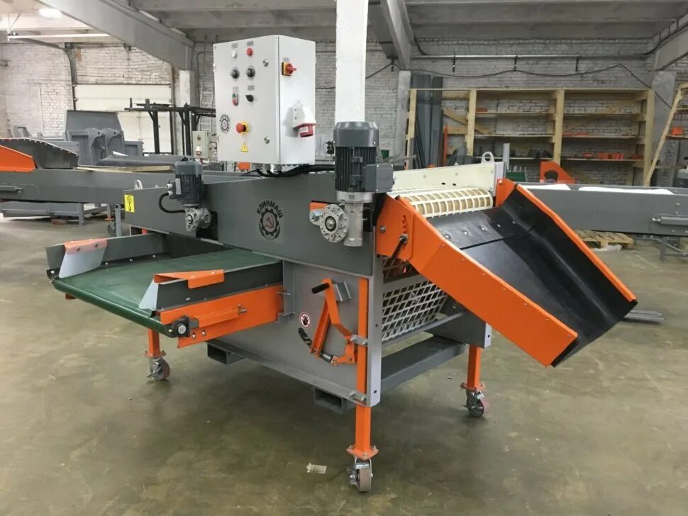 Монтаж холодильного оборудования. Коммутатор 24 порта в серверной стойке. Install equipment. Chiller 600-1. Промышленная серверная консоль smk580-r17.