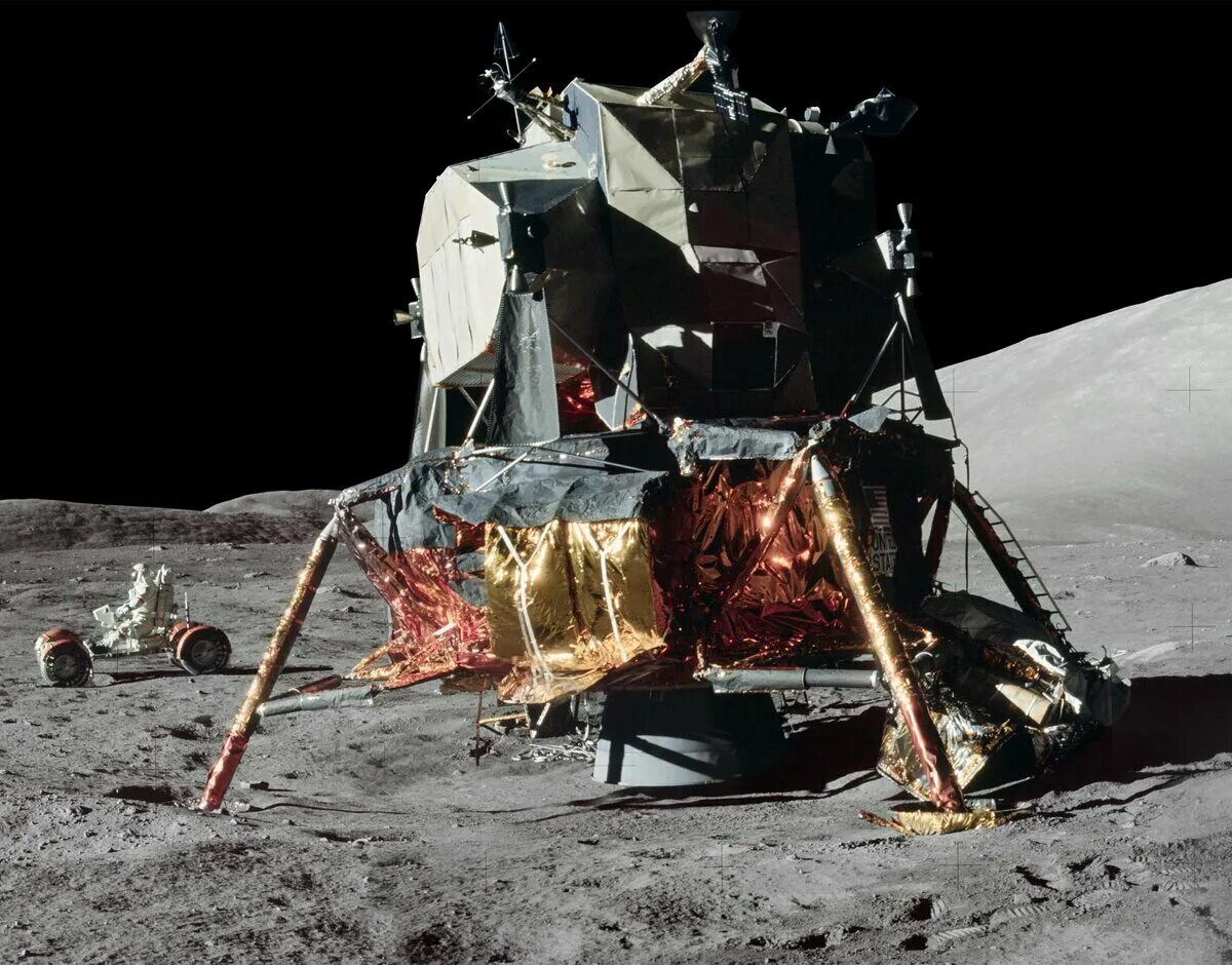 18 ноября лунный. Лунный модуль Аполлон. Посадочный модуль Аполлон 11. Лунный посадочный модуль Аполлон. Лунный модуль корабля Аполлон.