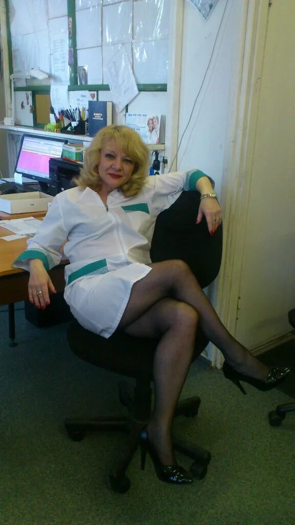 пышные русские медсестры. училка врачиха. медсестра частное. Ekaterina nezhnitskaya. зрелая медсестра в колготках.