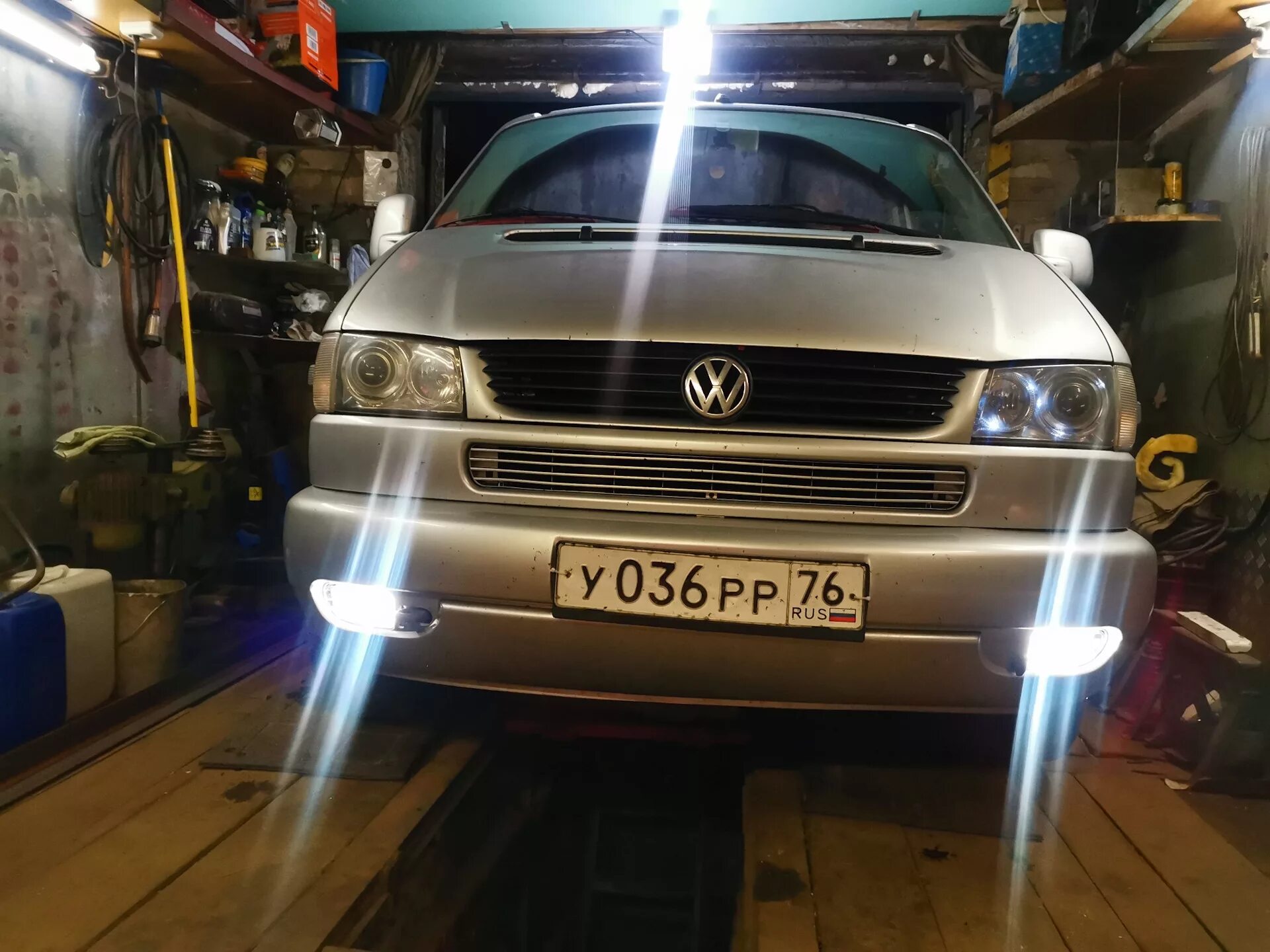 Птф т5. Птф vw t4 led. птф фольксваген т5. противотуманки фольксваген транспортер т5. противотуманки на фольксваген т4.