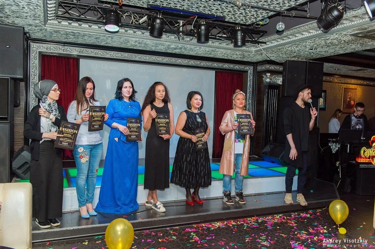 Модная казань. Мода 4. Volga fashion week 2022 казань. Volga fashion week 2021 казань. Мода в казани.