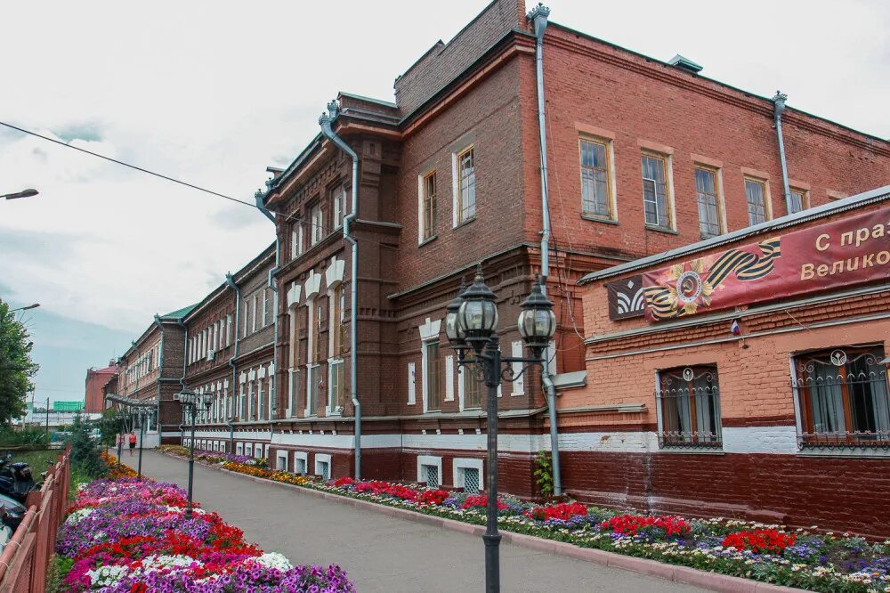 Мариинском ликеро водочном заводе. Мариинский ликеро-водочный завод. мариинск ликеро-водочный завод. лвз мариинск.