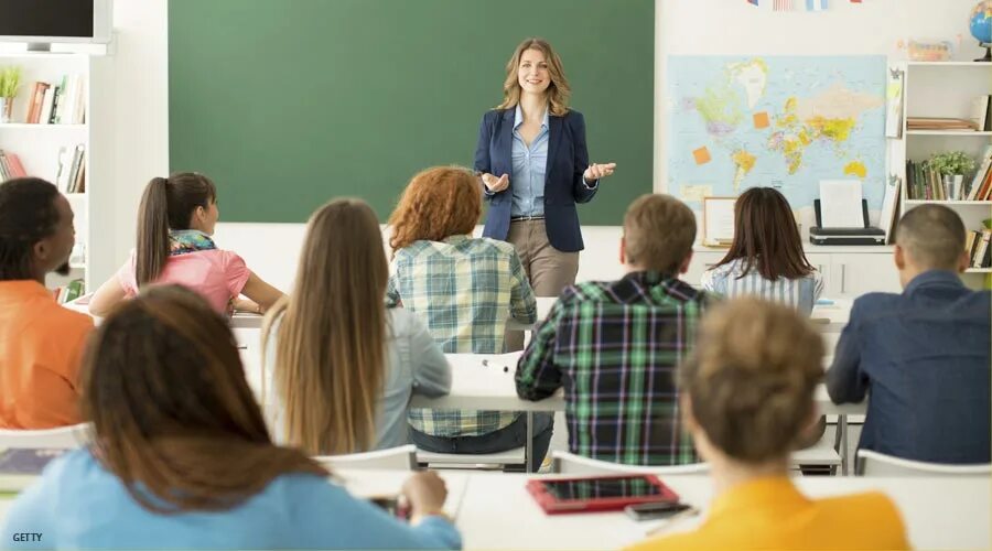 Преподавание в вузе. Classes speak. Classes speak. Урок в школе. Студентка программист.