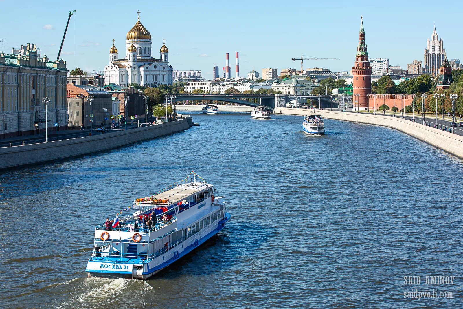 Теплоходы Москва река Кремль. Москва речка. Типы судов на Москва-реке. Электросуда на Москве реке 2023. Москва река краткое содержание