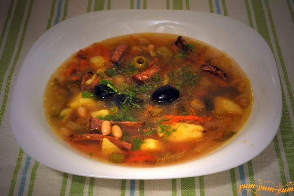 Солянка с фасолью. Фасоль зеленая карри. Солянка с фасолью. Солянка с фасолью. Солянка с грибами и фасолью.