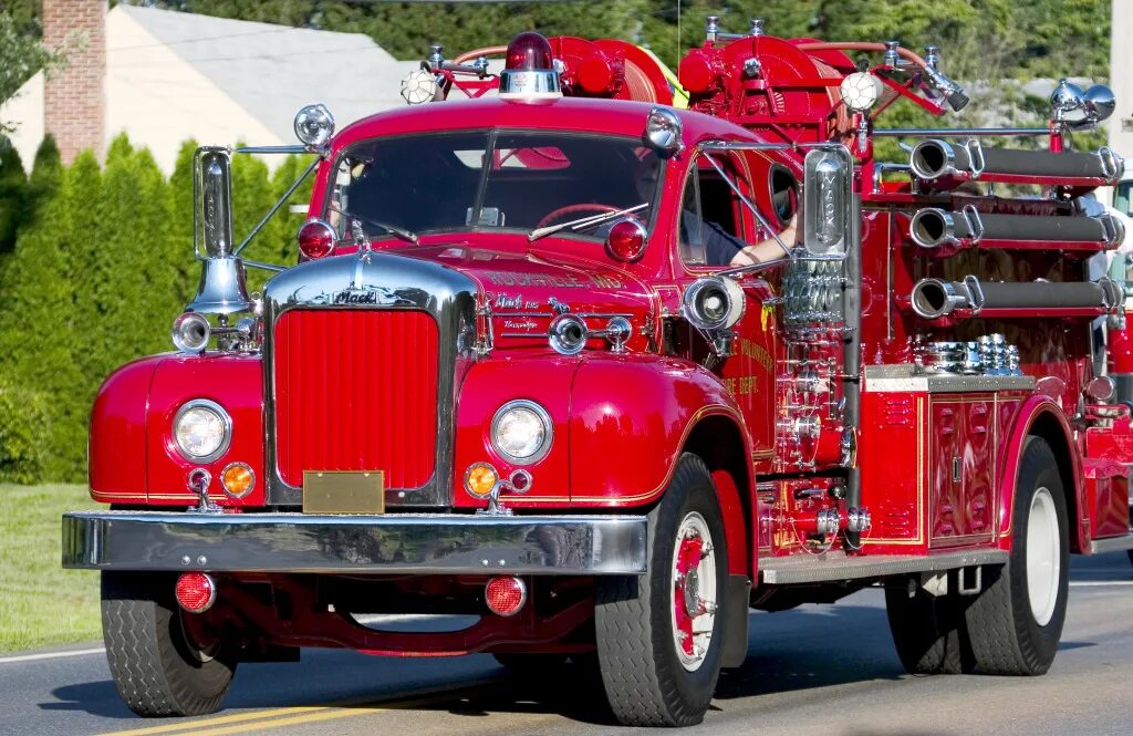 Пожарный грузовик Mack. Старые пожарные автомобили. Винтажные пожарные автомобили. Спаса пожарный автомобиль. Пожарный грузовик